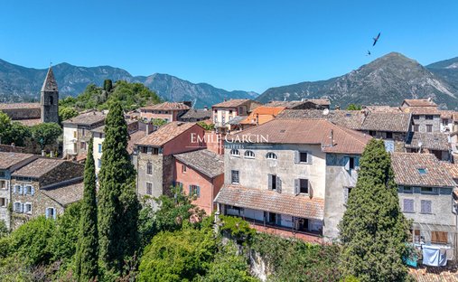 Villa in La Tour, Provence-Alpes-Côte d'Azur, France 1