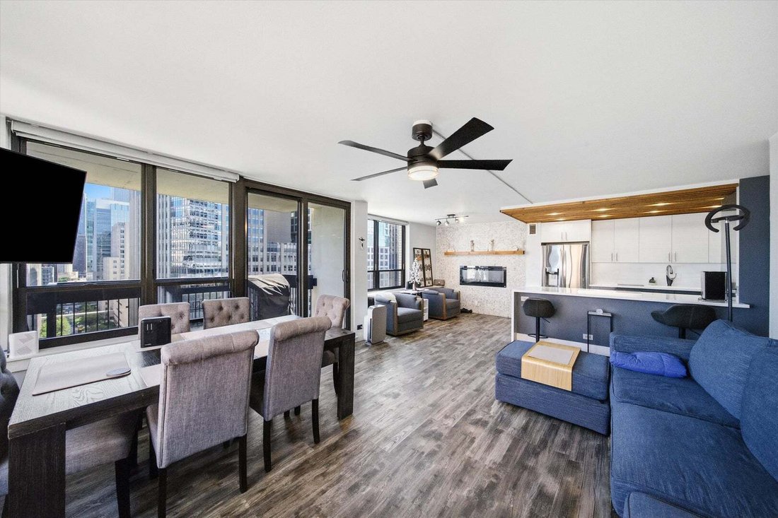 Condo in Chicago, Illinois, United States 3 - 18552653