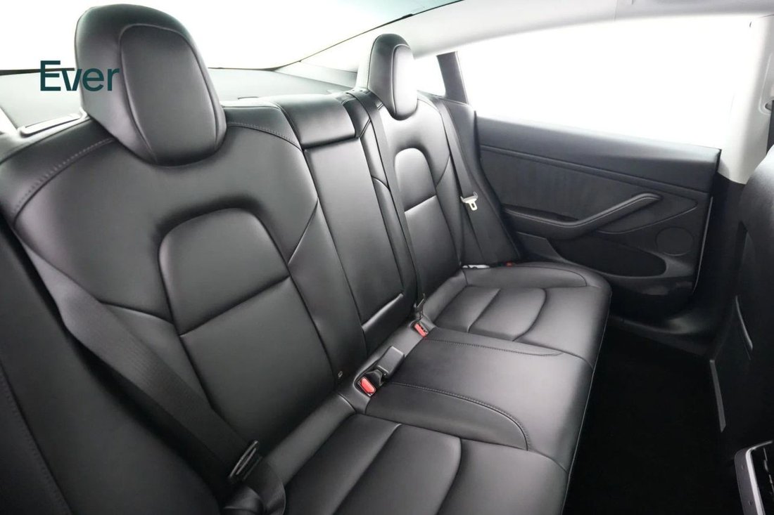 Sedan in San Francisco, CA, United States 5 - 18451696