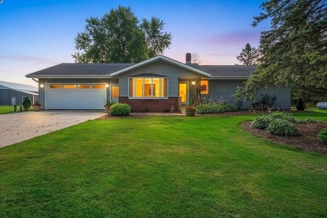 House in Clintonville, Wisconsin, United States 1 - 18551148