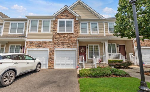 Condo in Massapequa, New York, United States 1