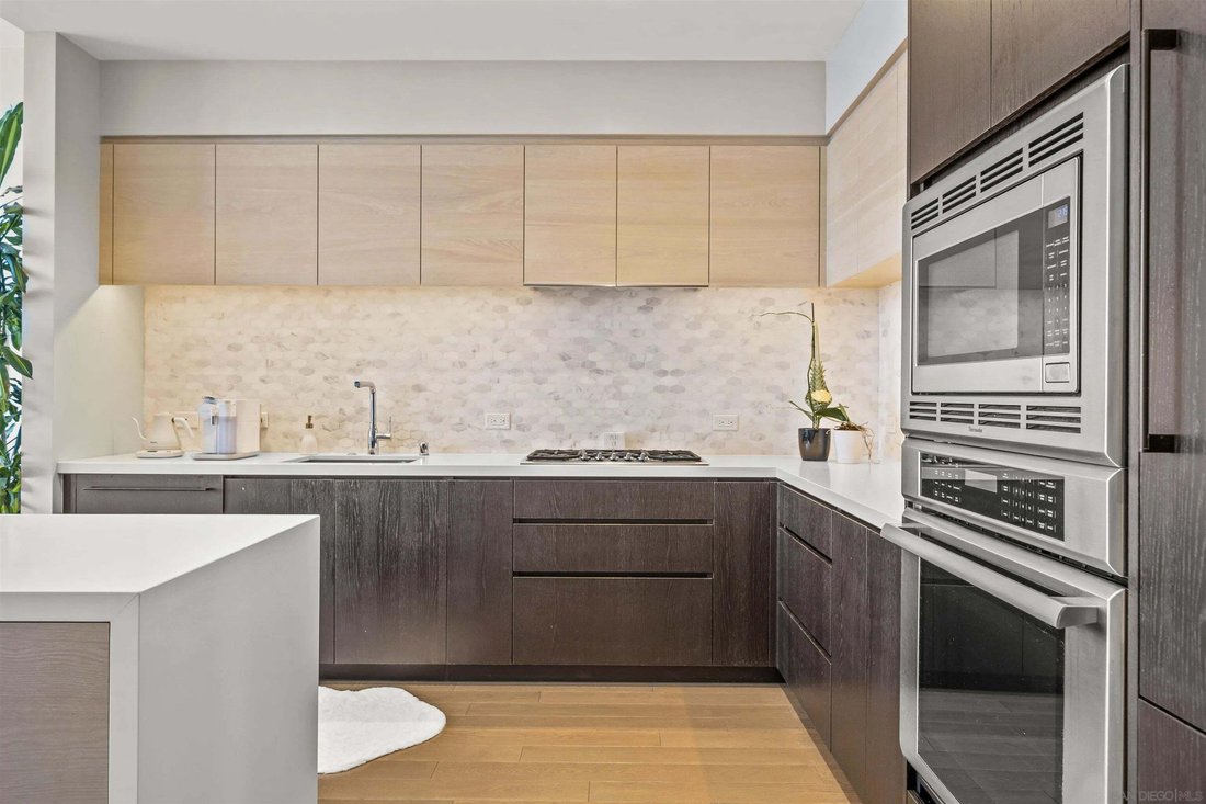 Condo in San Diego, California, United States 3 - 18548651