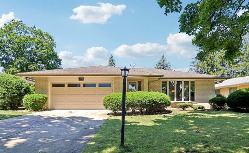 House in Mount Prospect, Illinois, United States 1