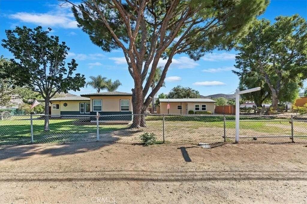 House in Norco, California, United States 5 - 16535571