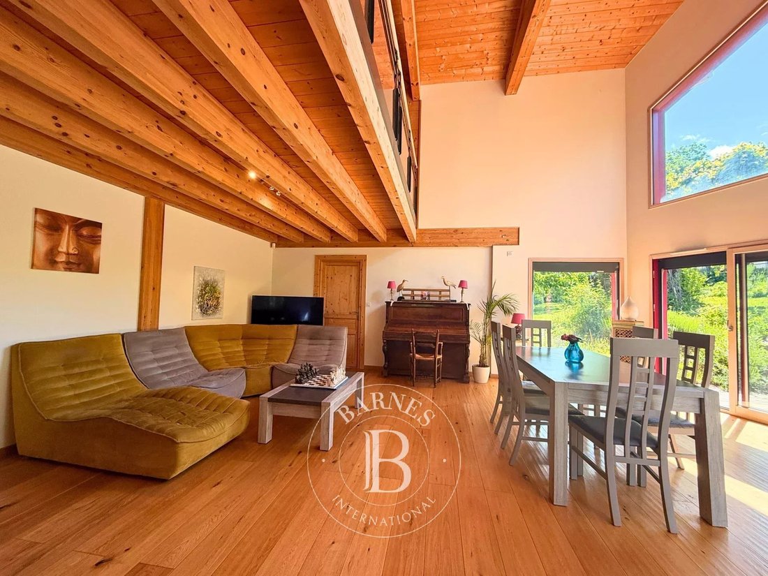 House in Evian-les-Bains, Auvergne-Rhône-Alpes, France 3 - 16984011