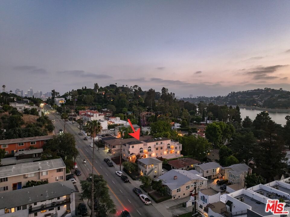 Los Angeles, California, United States 2 - 18551104