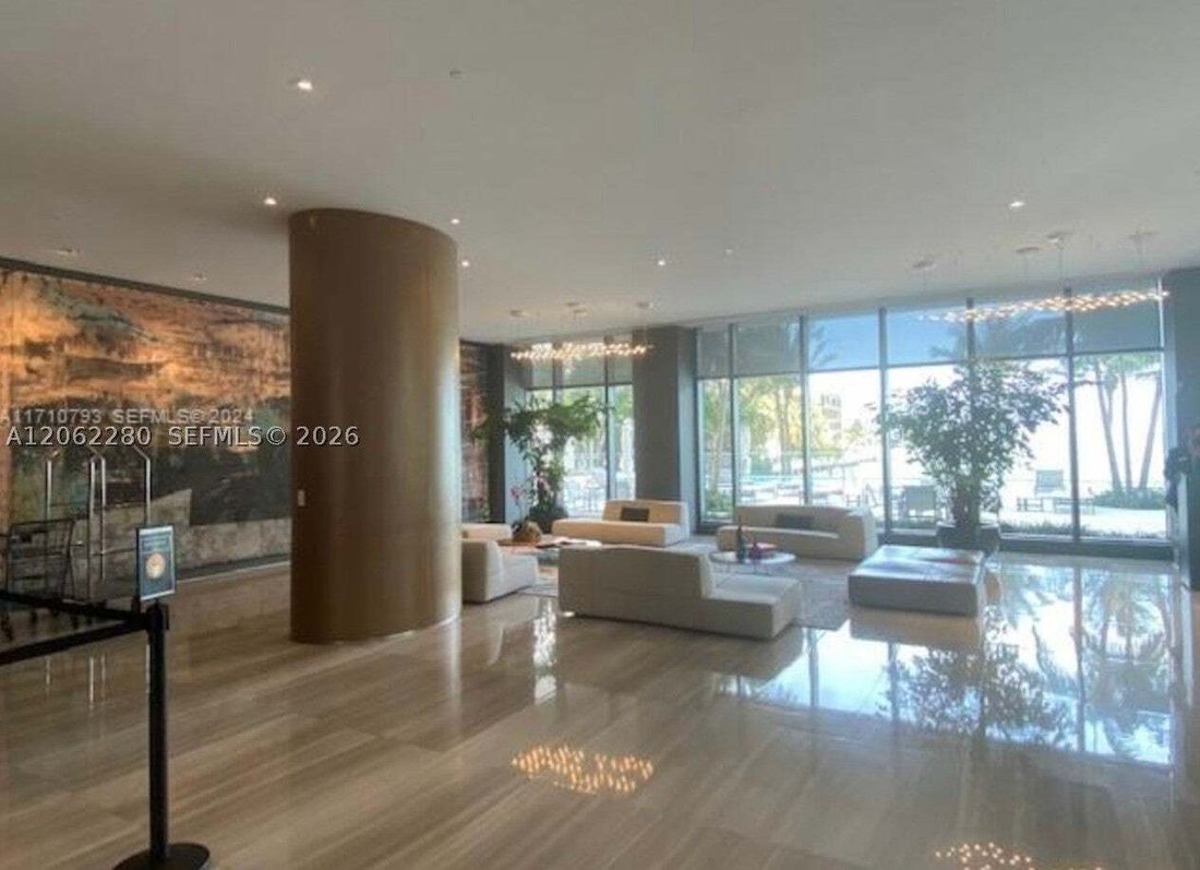 Condo in Miami, Florida, United States 5 - 18548947