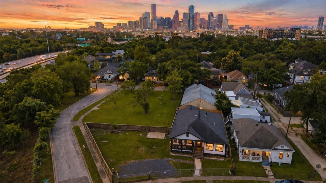 House in Houston, Texas, United States 4 - 18552922