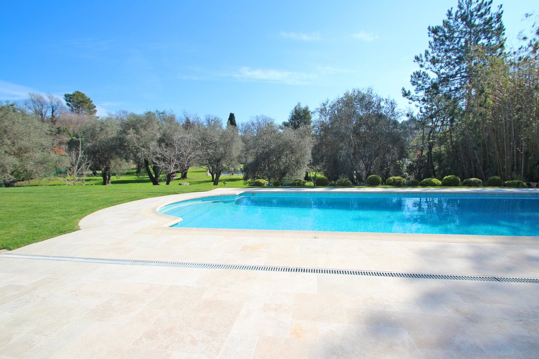 Villa in Tourrettes-sur-Loup, Provence-Alpes-Côte d'Azur, France 2 - 18552001