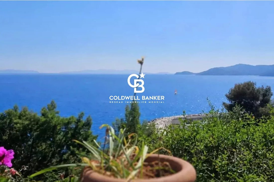 Villa in Le Lavandou, Provence-Alpes-Côte d'Azur, France 5 - 18549424