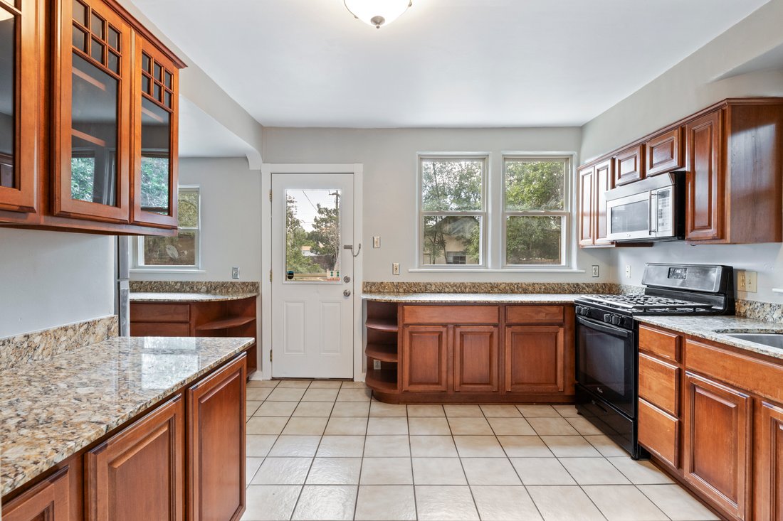 House in Colorado Springs, Colorado, United States 3 - 18549904