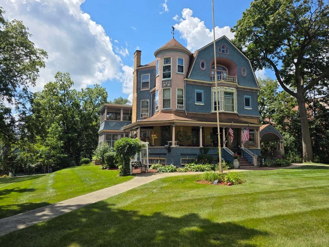 House in Elgin, Illinois, United States 2 - 18552695