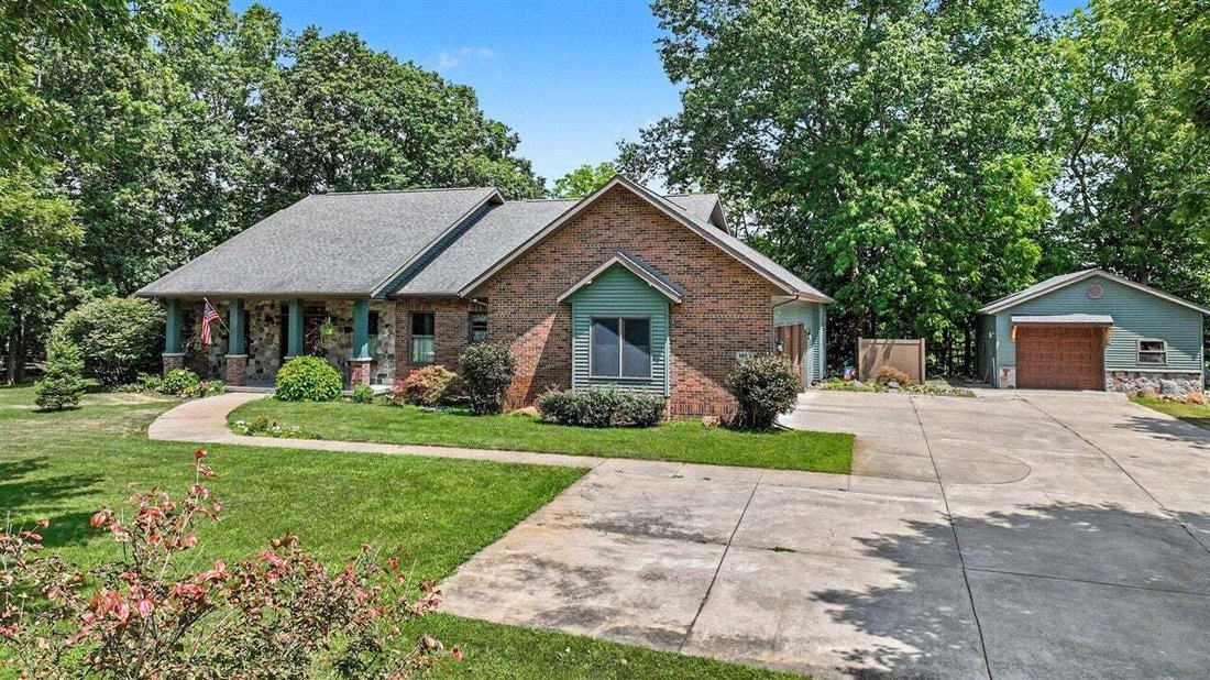House in Allegan, Michigan, United States 3 - 18551554