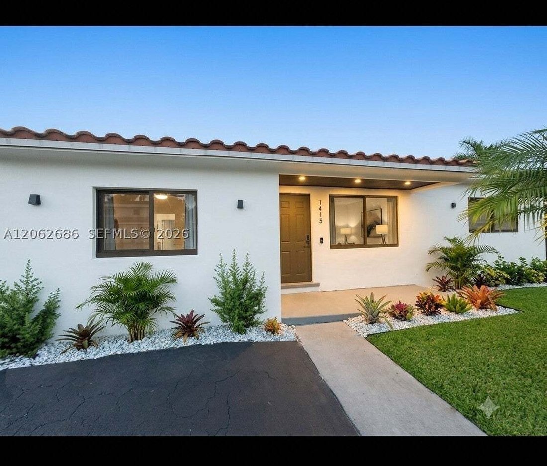 House in Hollywood, Florida, United States 1 - 18551927