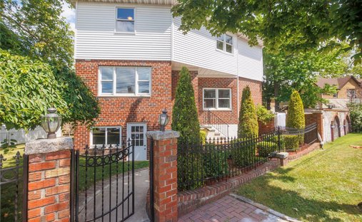 House in New York, New York, United States 1