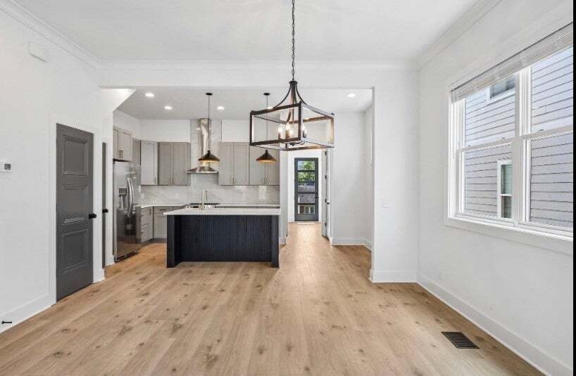 Co Op in Nashville, Tennessee, United States 4 - 18318321