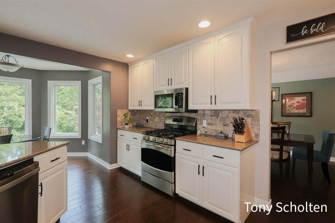 House in Hudsonville, Michigan, United States 5 - 18551560