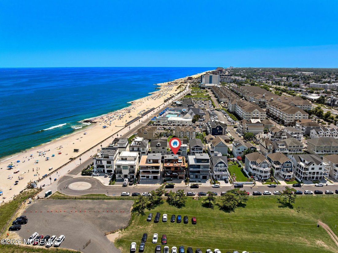 House in Long Branch, New Jersey, United States 2 - 18553095