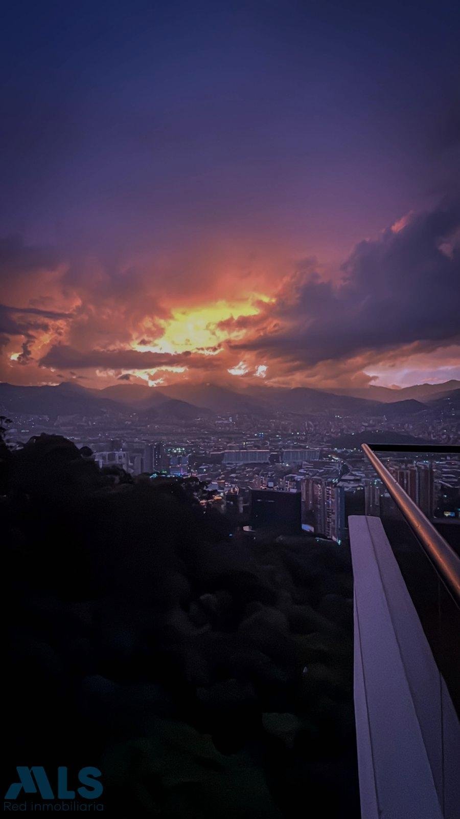 Apartment in Medellín, Antioquia, Colombia 3 - 18549071