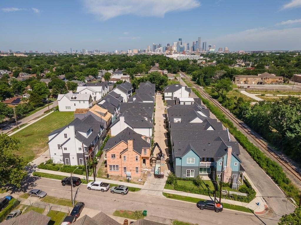 House in Houston, Texas, United States 4 - 18552870