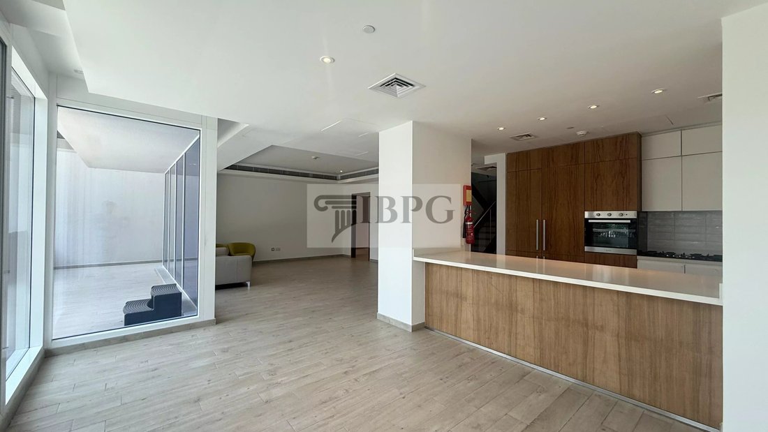 Townhouse in MBR- Al Merkad, Dubai, United Arab Emirates 2 - 18550105