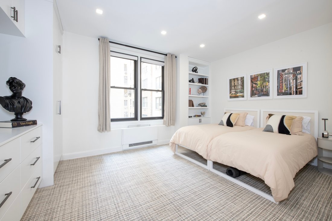 Co Op in New York, New York, United States 5 - 18553073