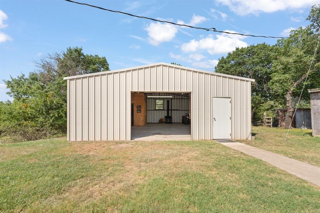 Farm Ranch in Weatherford, Texas, United States 3 - 18552737