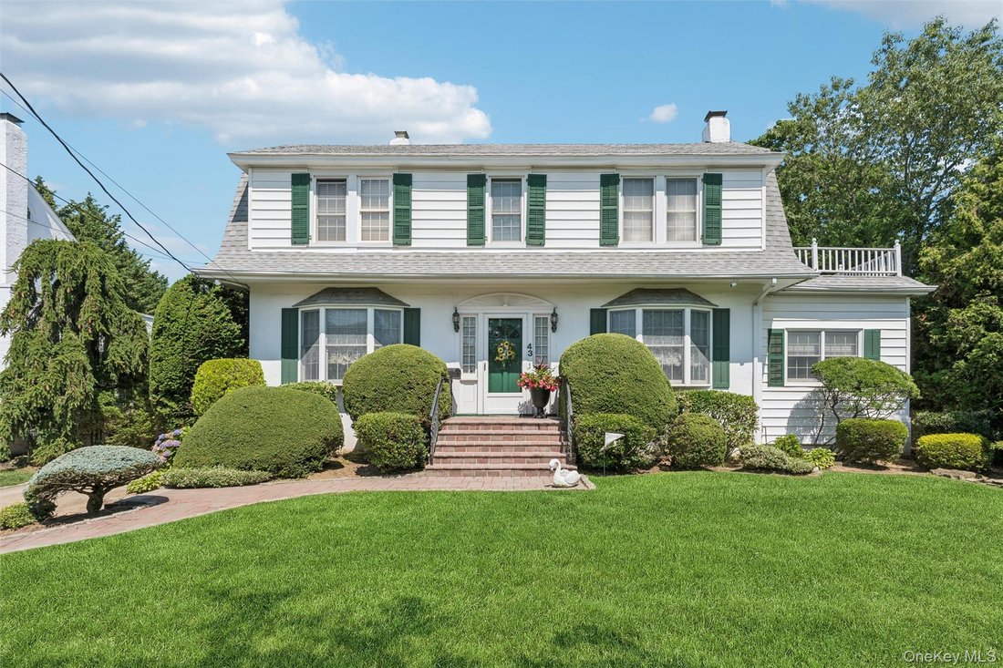 Casa a Merrick, New York, Stati Uniti 1 - 18553119