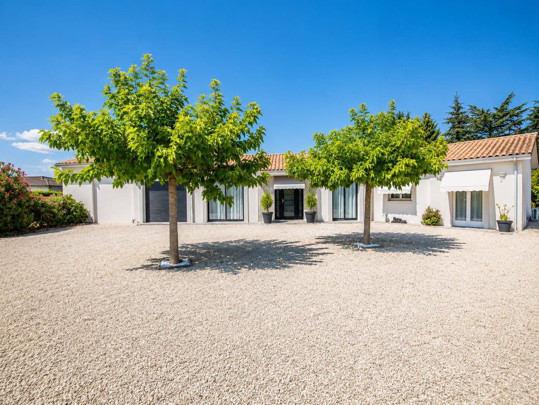 House in Saint-Laurent-des-Vignes, Nouvelle-Aquitaine, France 1 - 18554321