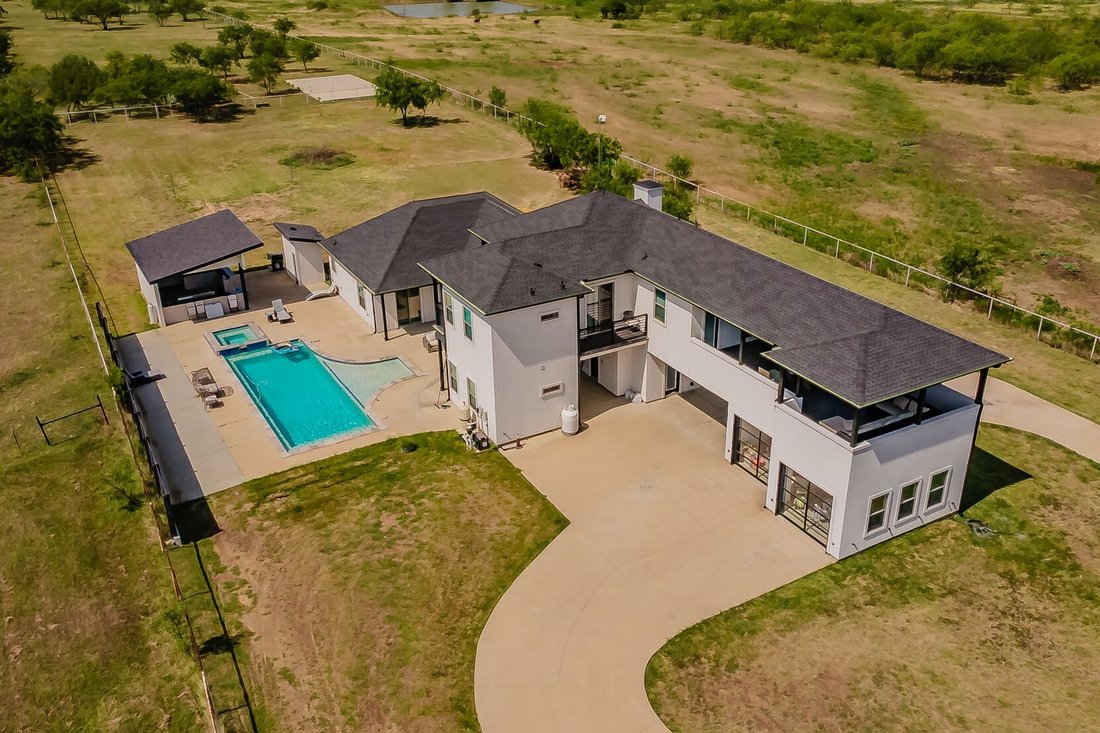 House in Joshua, Texas, United States 1 - 18552380