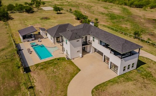 House in Joshua, Texas, United States 1