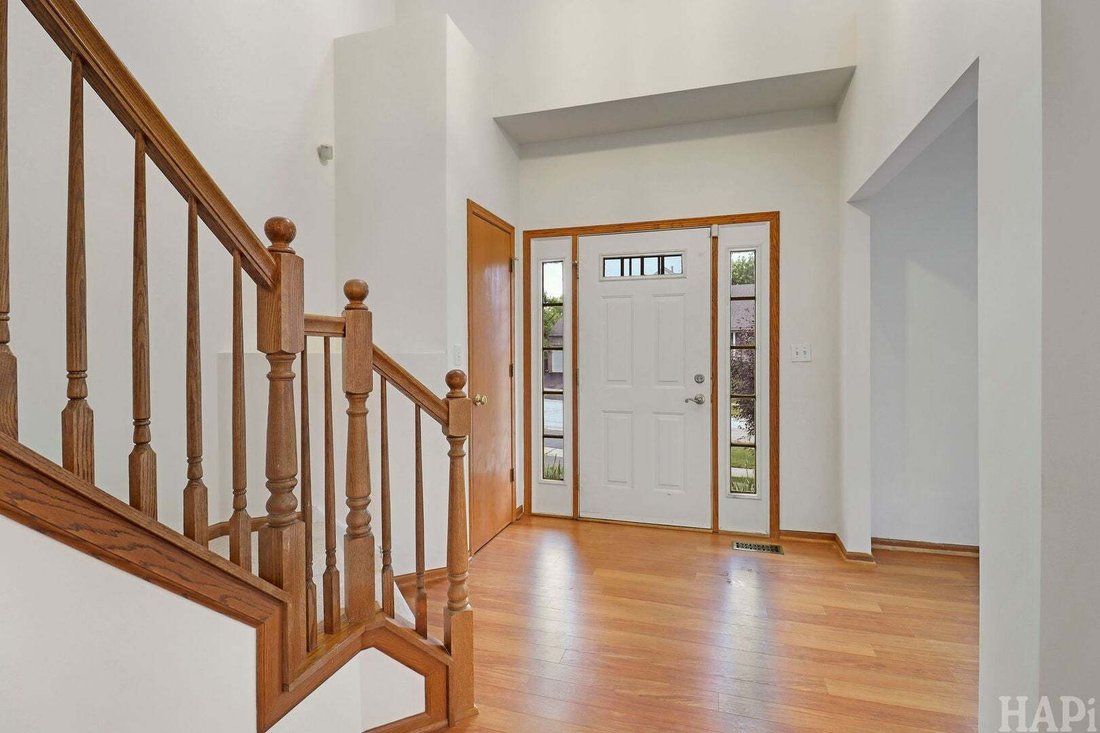 House in Lindenhurst, Illinois, United States 3 - 18552612