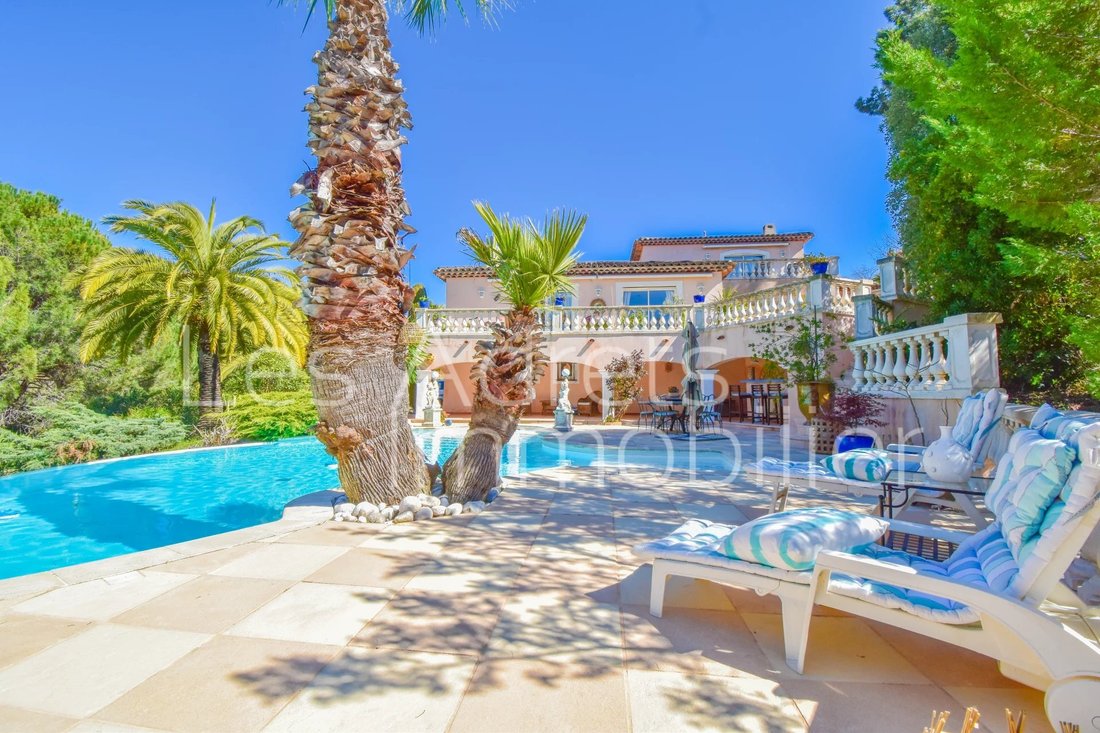 House in Les Adrets-de-l'Estérel, Provence-Alpes-Côte d'Azur, France 2 - 17642587
