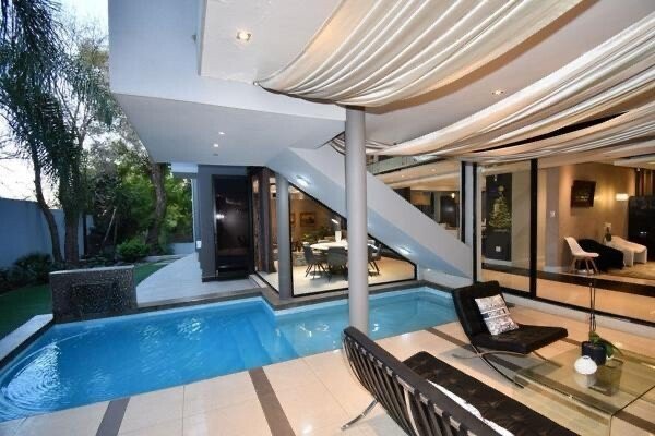 House in Benmore Gardens, Gauteng, South Africa 4 - 18552211