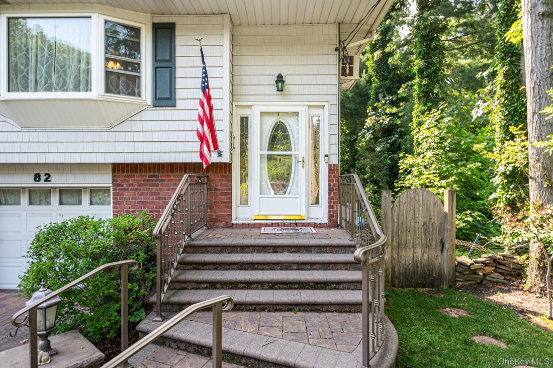 House in Smithtown, New York, United States 3 - 18522234