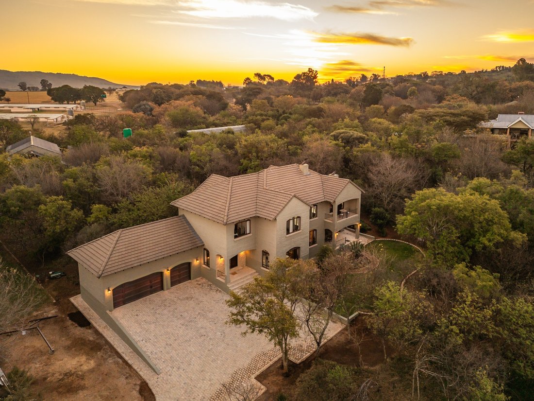 House in Honingklip, Gauteng, South Africa 4 - 18549504