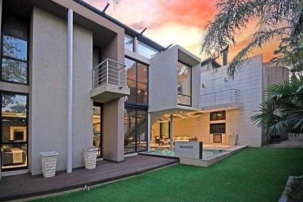 House in Benmore Gardens, Gauteng, South Africa 3 - 18552211