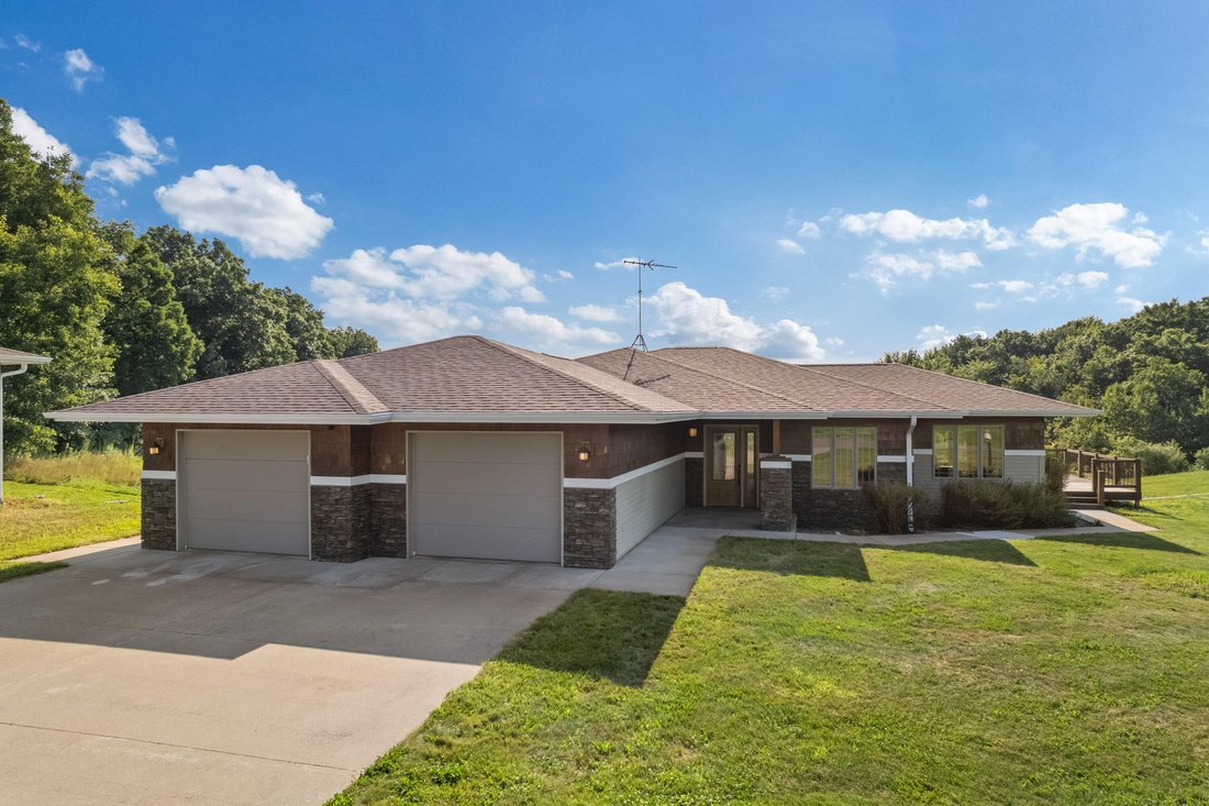 House in Osseo, Wisconsin, United States 3 - 18552989