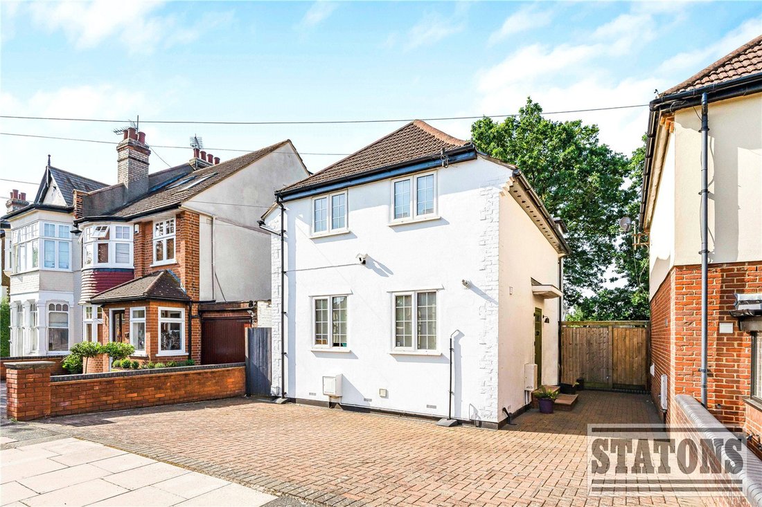 House in Barnet, England 1 - 18295607