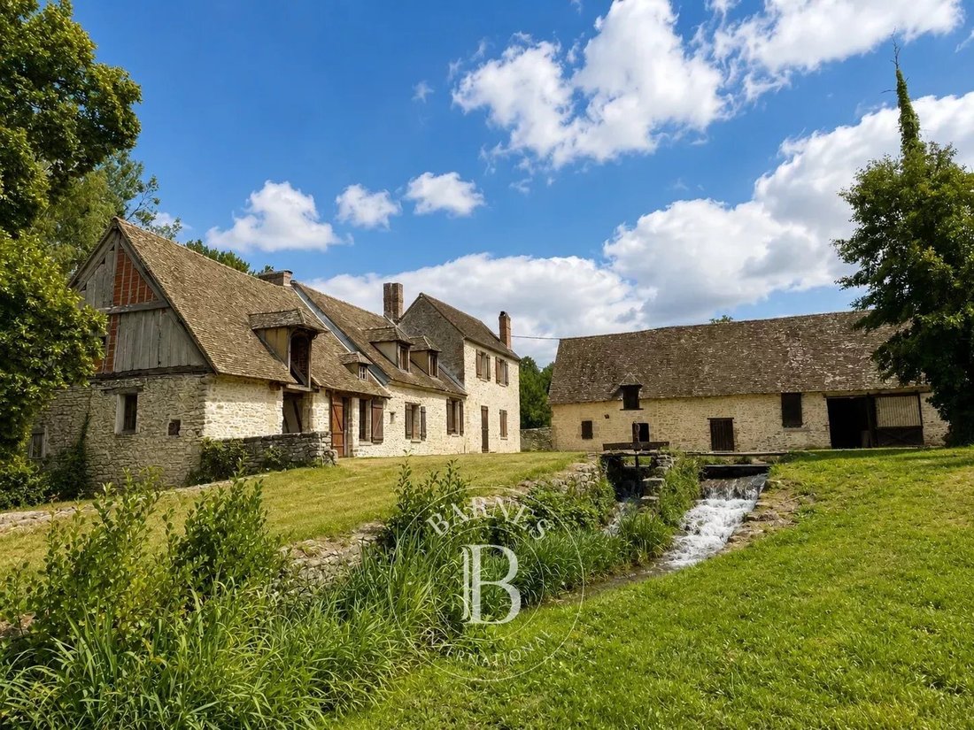 House in Gisors, Normandy, France 2 - 18549368