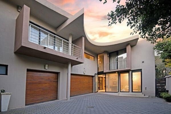 House in Benmore Gardens, Gauteng, South Africa 1 - 18552211