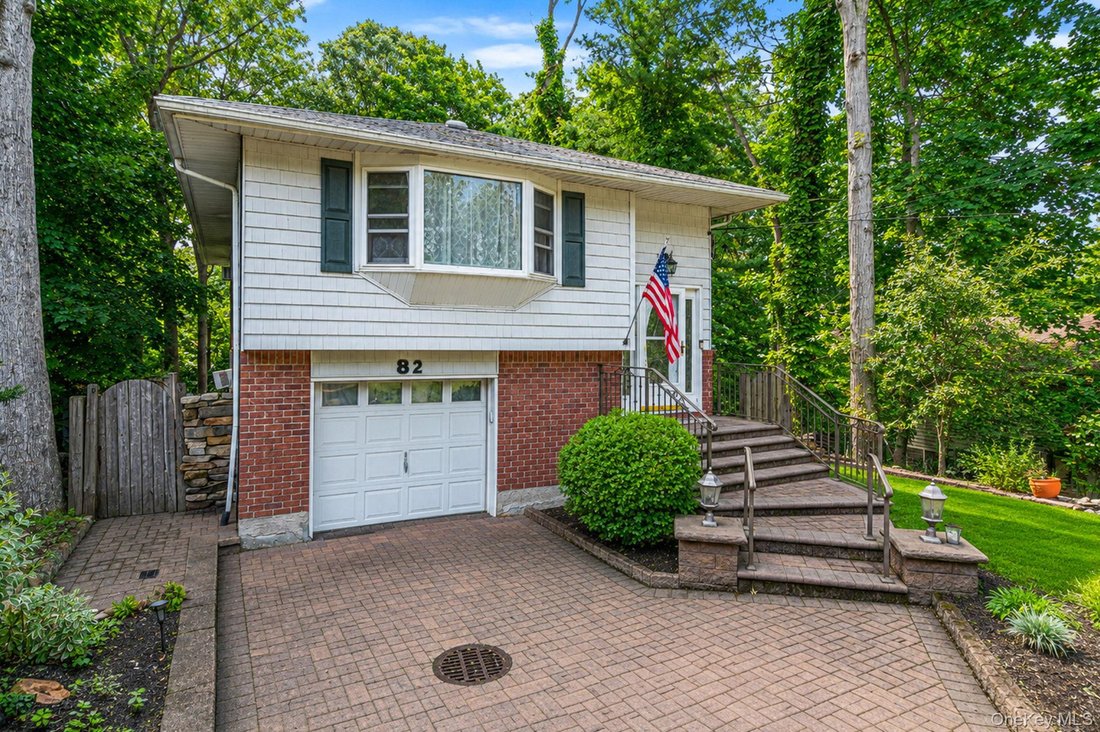 House in Smithtown, New York, United States 2 - 18522234