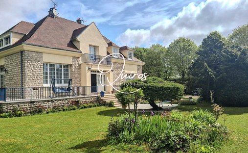 House in Oinville-sous-Auneau, Centre-Val de Loire, France 1