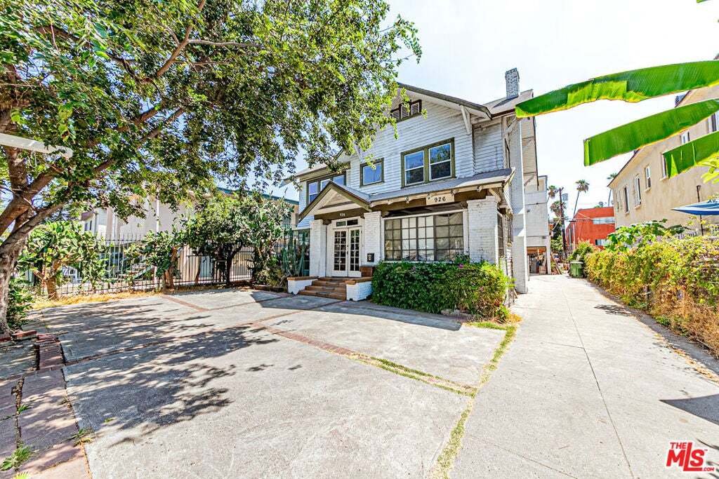 Los Angeles, California, United States 1 - 18551091