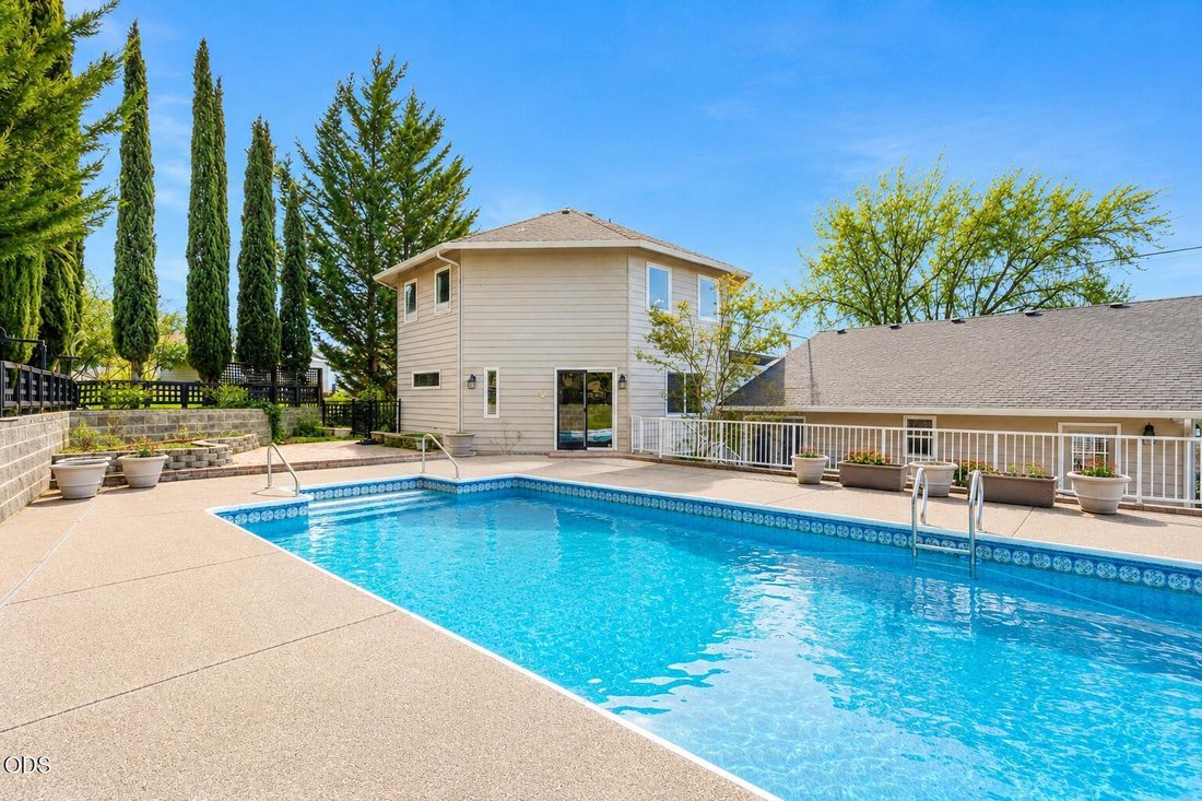 House in Medford, Oregon, United States 4 - 18460074