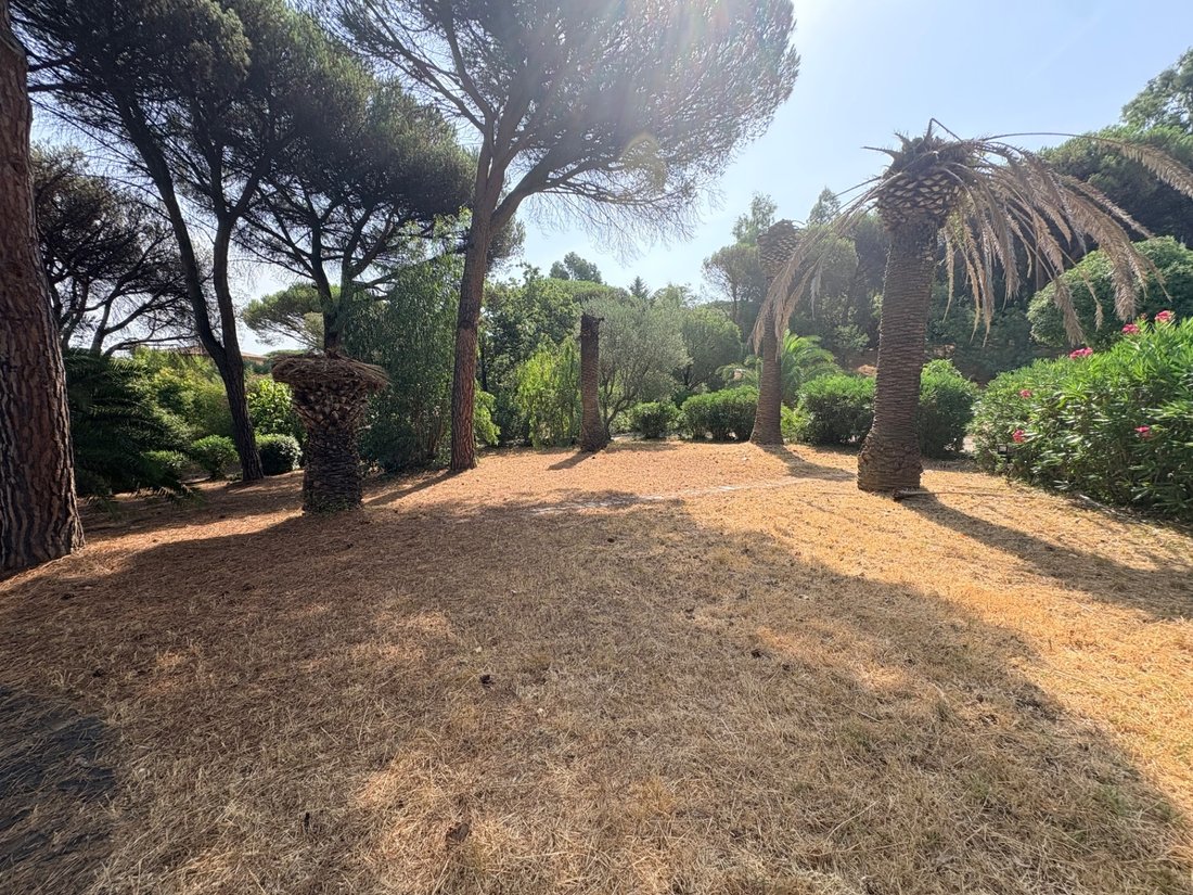 House in Ville-Les Saquedes-Le Bouillonnet, Sainte-Maxime, France 4 - 18553257