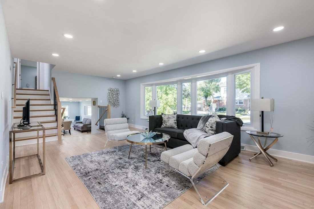 House in Skokie, Illinois, United States 5 - 18552628