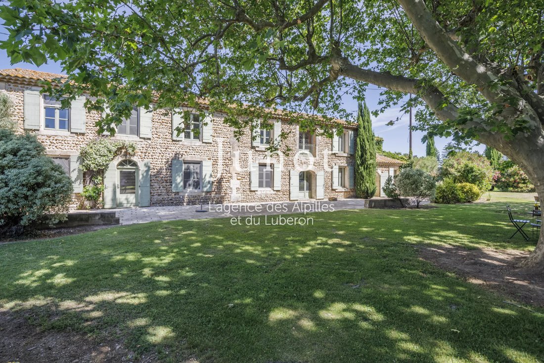Country House in La Crau, Saint-Martin-de-Crau, France 1 - 18549938