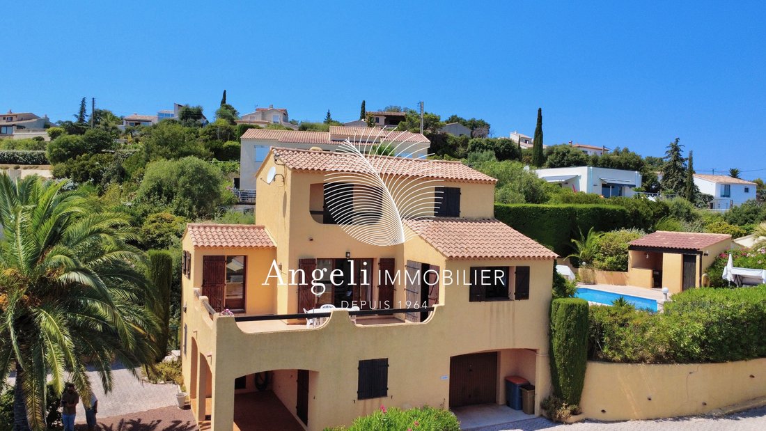 Villa a Fréjus, Provenza-Alpi-Costa Azzurra, Francia 1 - 18536003