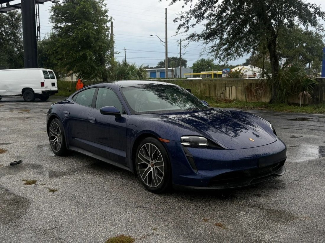Sedan in Orlando, FL, United States 3 - 18553777